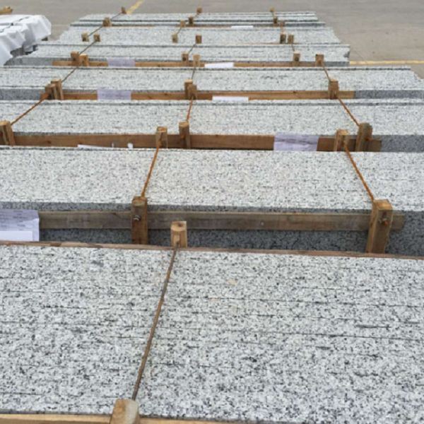 Nuove lastre di granito bianco orientale G640